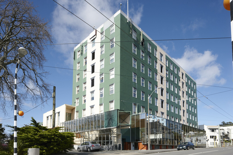 Exterior & Views