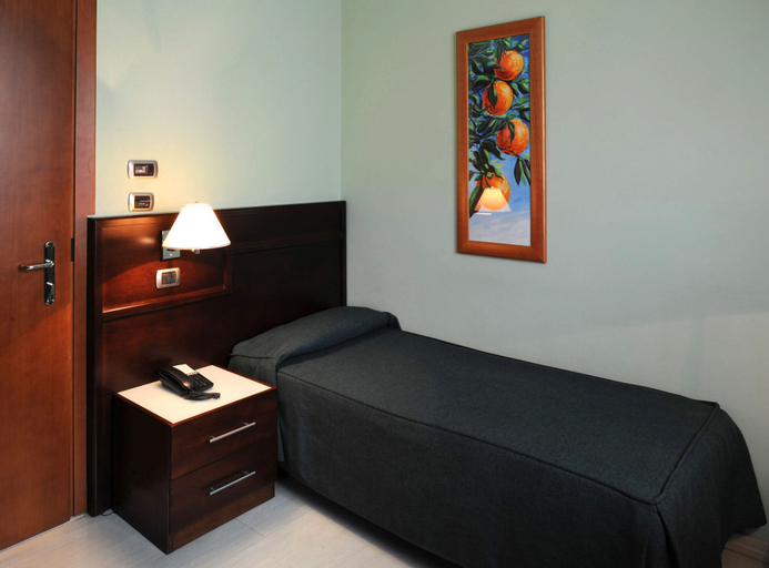 Bedroom 3, Hotel Panorama, Syracuse