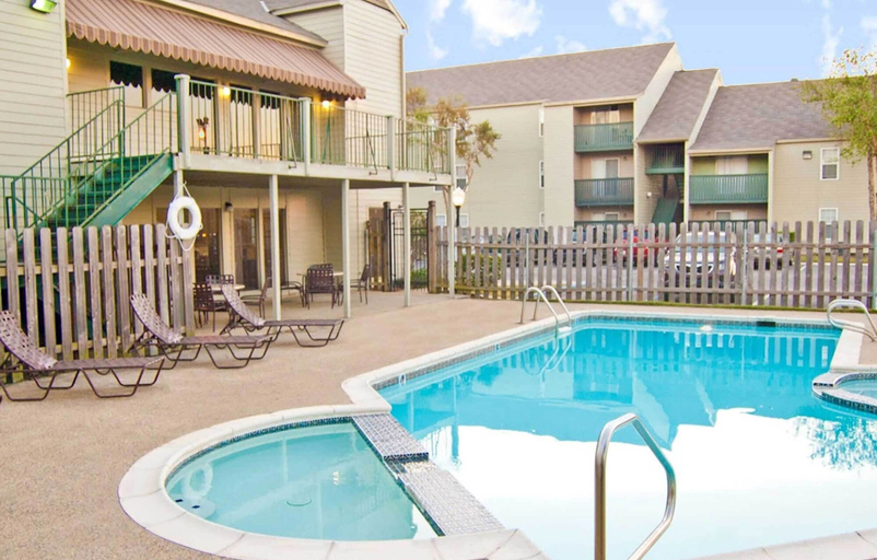 Sport & Beauty, TowneBridge Apartments, Jefferson
