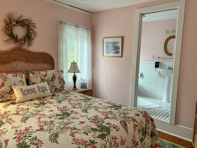 Bedroom 3, Inn Shepard's Park, Martin