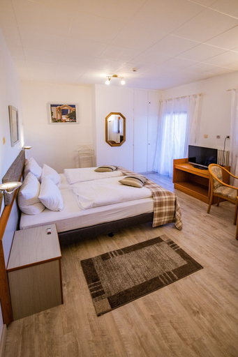 Bedroom 4, Berghotel Waidmannsheil, Waldeck-Frankenberg