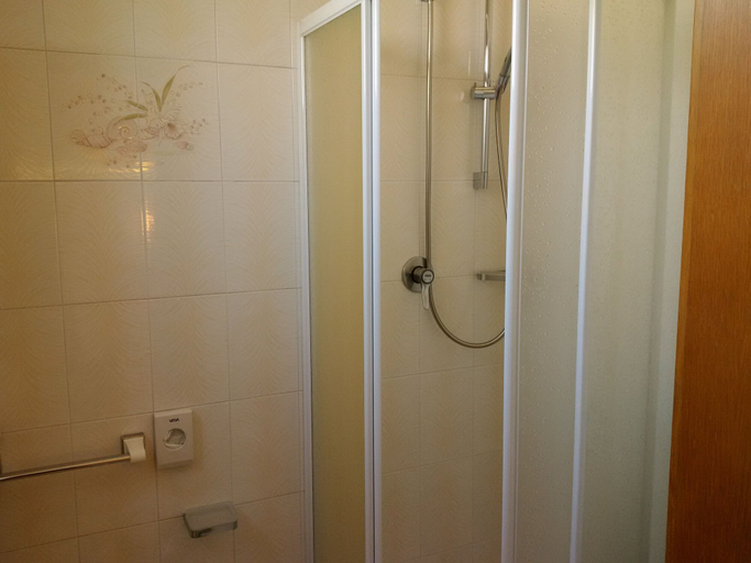Bathroom 3, Al Cavallino, Treviso