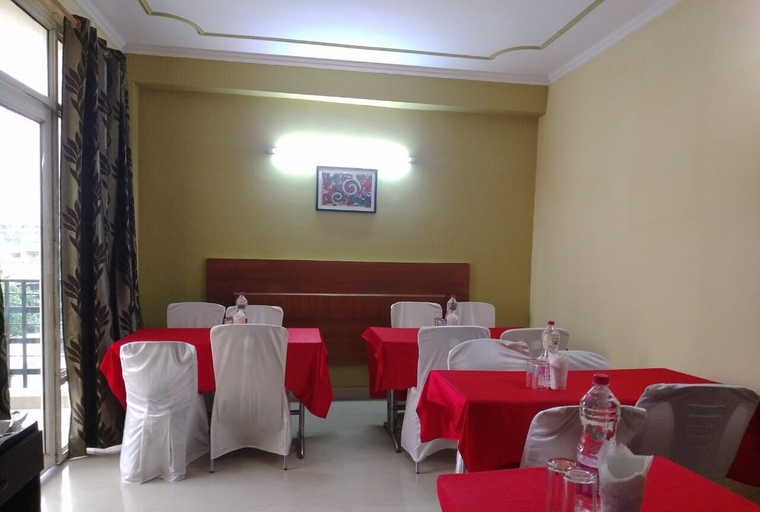 Food & Drinks, Ashvin Palace, Gurgaon