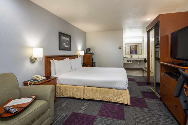 Bedroom 3, Atherton Park Inn & Suites, San Mateo