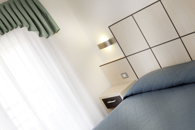 Bedroom 4, Hotel Miorelli, Trento