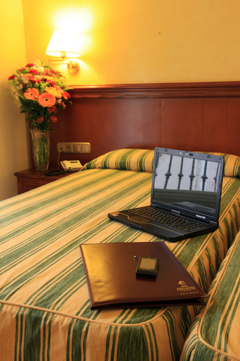 Bedroom 3, Hotel Cervantes, Sevilla