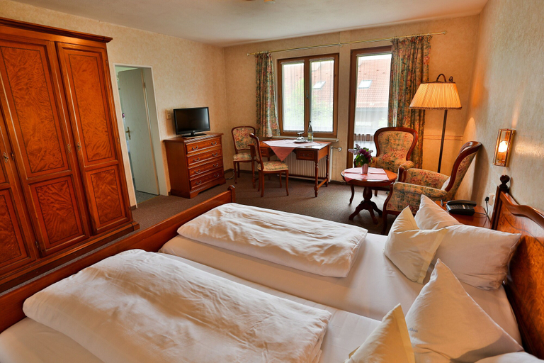 Bedroom 4, Hotel Askania, Miesbach