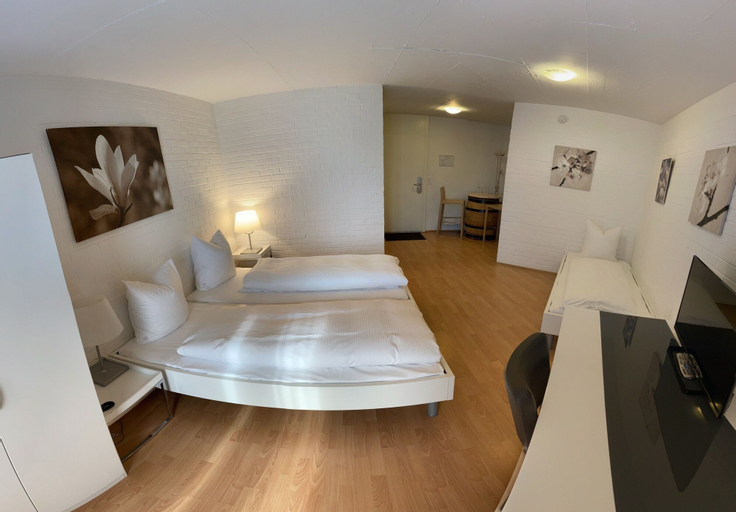 Bedroom 3, Hotel Egerkingen, Gäu