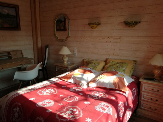 Bedroom 4, Weekend Hotel Les Pieds dans l'Eau, Savoie