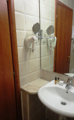 Bathroom 4, Shalyapin Palace Hotel, Vysokogorskiy rayon