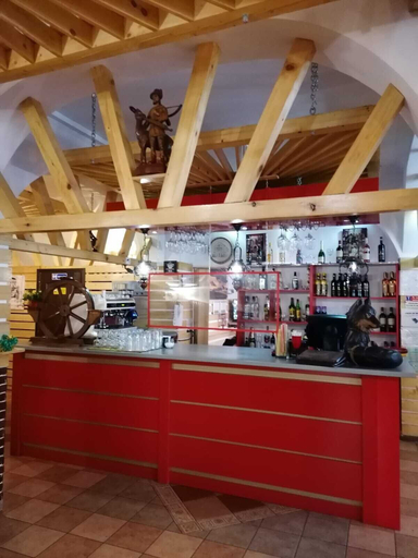 Food & Drinks 5, La Sura Getilor, Suceava