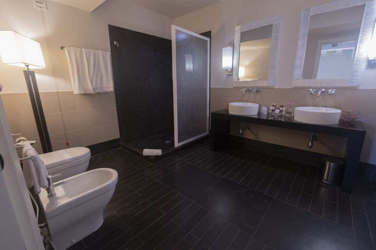 Bathroom 5, Grand Hotel Villa Itria, Catania