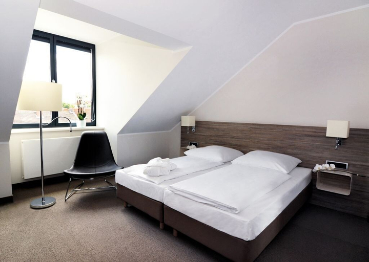 Bedroom 3, Hotel Schweizer Hof Kassel, Kassel