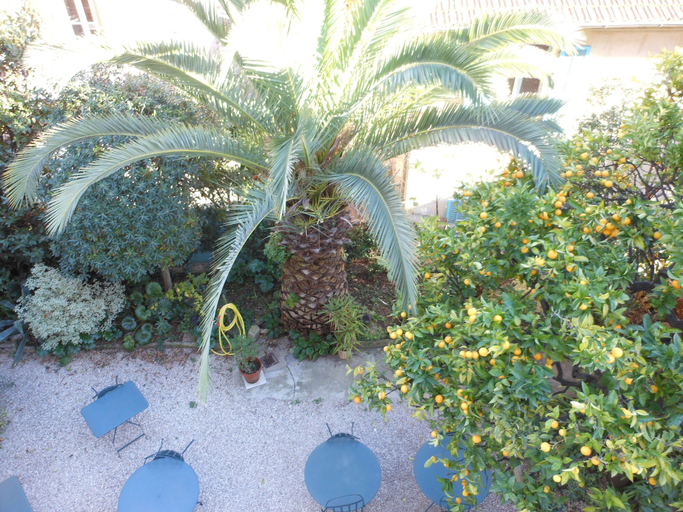 Others 5, Villa les Cygnes, Alpes-Maritimes