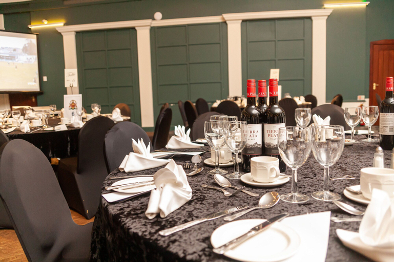 Food & Drinks 5, Aberdeen Douglas Hotel, Aberdeen