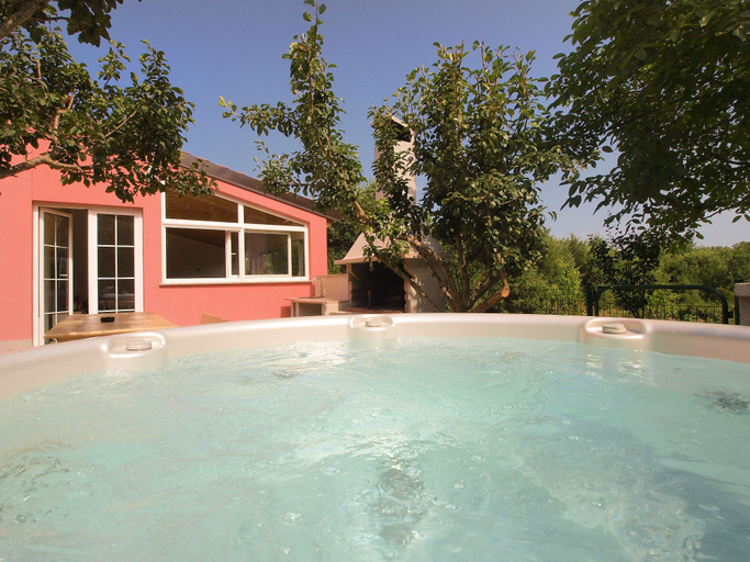 Sport & Beauty 5, House 1703, Medulin