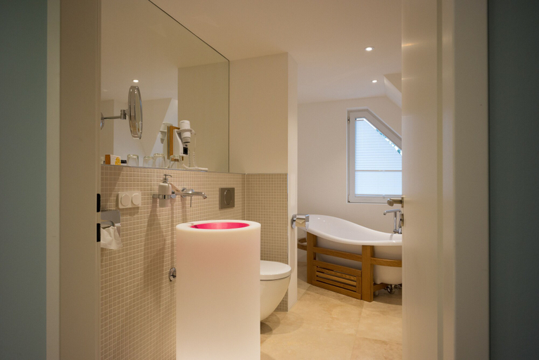 Bathroom 4, Hotel Gude, Kassel