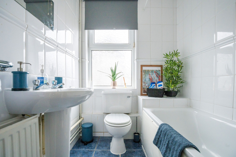 Bathroom 2, Ella Fitzgerald - Luxury 2 Bedroom Apt, Cardiff