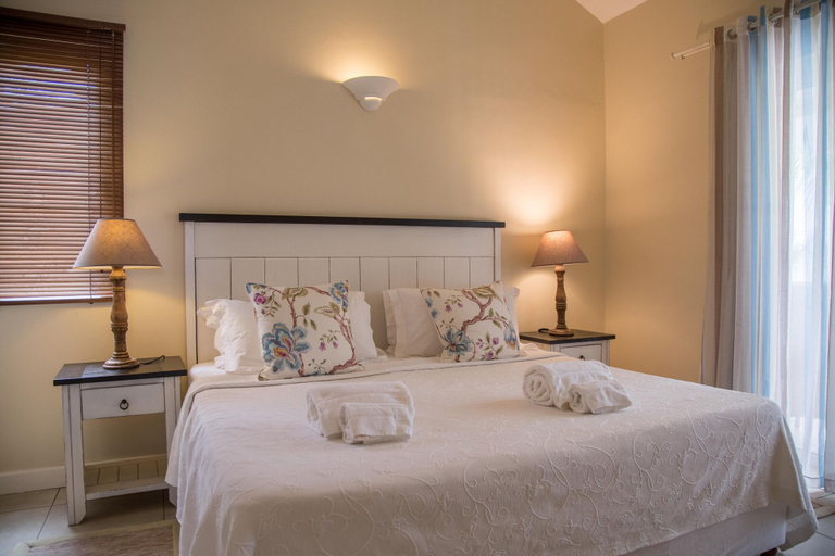 Bedroom 4, White Oaks Villas