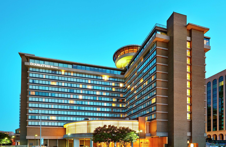 Exterior & Views 2, DoubleTree by Hilton Washington DC - Crystal City, Arlington