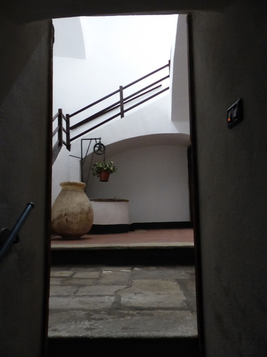Exterior & Views 12