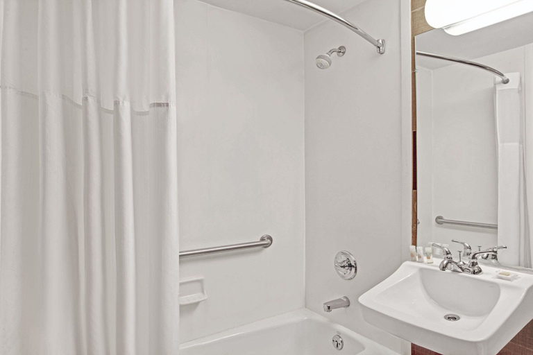 Bathroom 4, Days Inn by Wyndham Brooklyn, New York