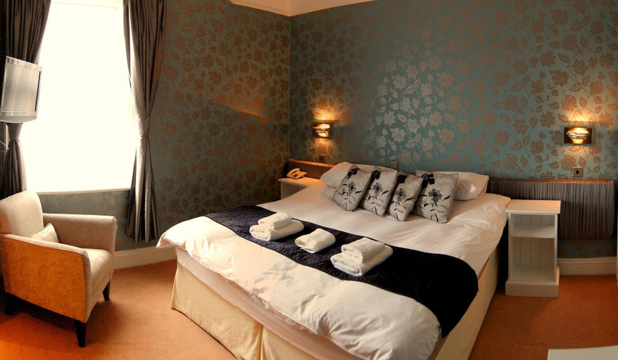 Bedroom 5, Hillcrest Hotel, Lincolnshire