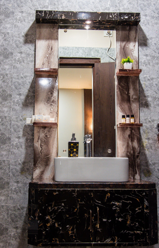 Bathroom 3, Hotel Divine Paradise - Dibrugarh, Dibrugarh