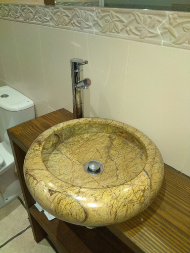 Bathroom 2, La Cerca de Doña Jimena, Burgos