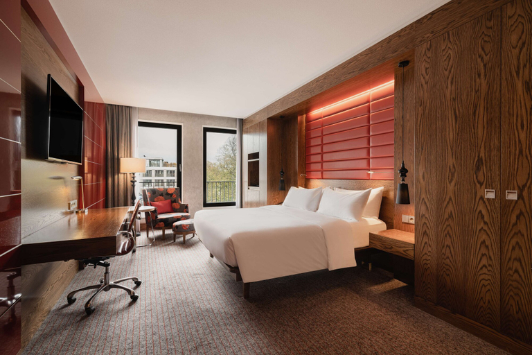 Bedroom 3, Hilton The Hague, The Hague