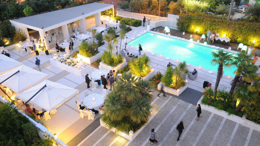 Exterior & Views 2, Hotel Pineta Wellness & Spa, Bari