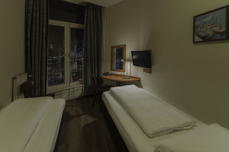 Bedroom 3, A Train Hotel, Amsterdam