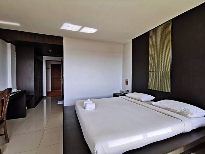 Bedroom 3, Nana Buri Hotel, Muang Chumphon