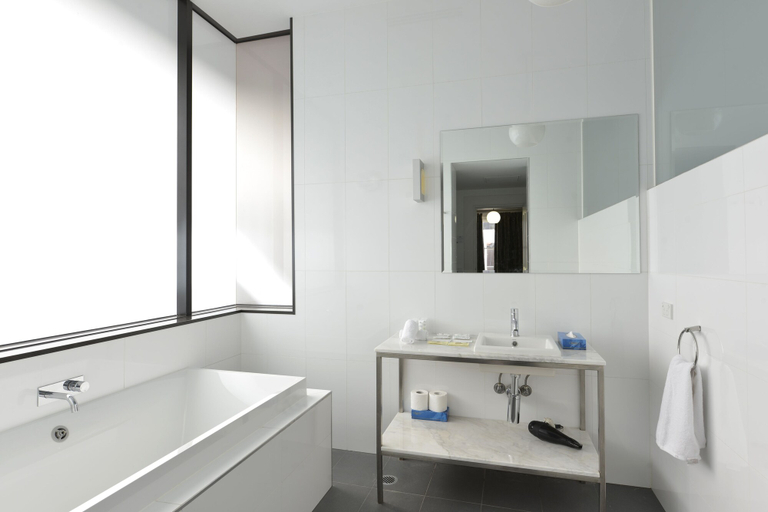 Bathroom 4, Seasons Heritage Melbourne, Melbourne