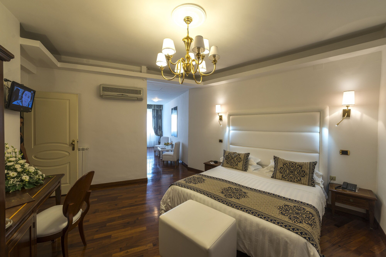 Bedroom 4, Hotel Palma, Napoli