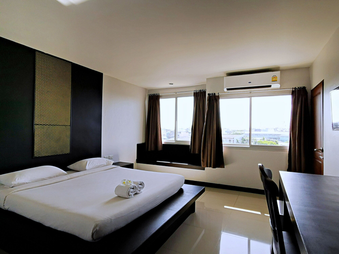 Bedroom 2, Nana Buri Hotel, Muang Chumphon