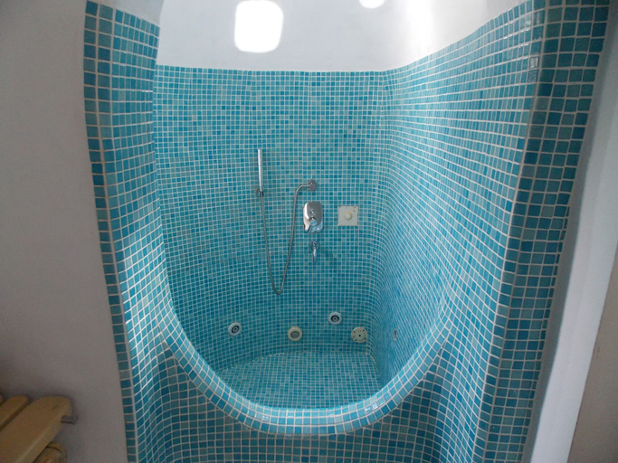 Bathroom 5, Studios and Suites Rania, South Aegean