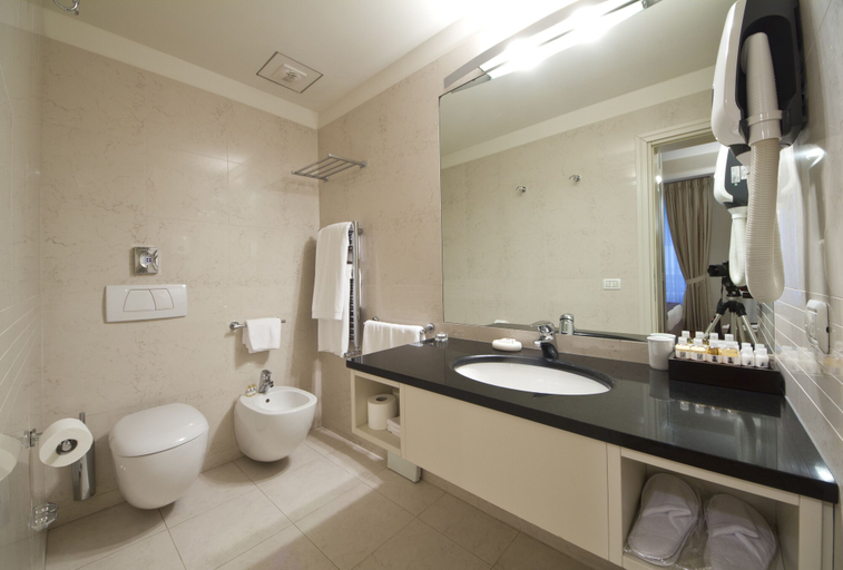 Bathroom 4, Residence Hilda, Florence