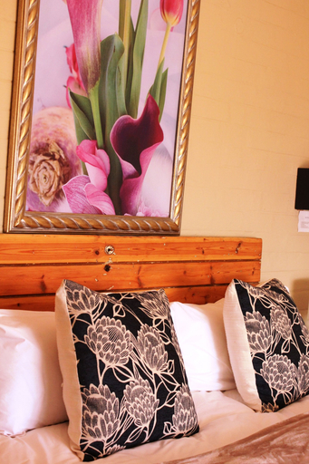 Bedroom 2, The-Ark B & B, Overberg