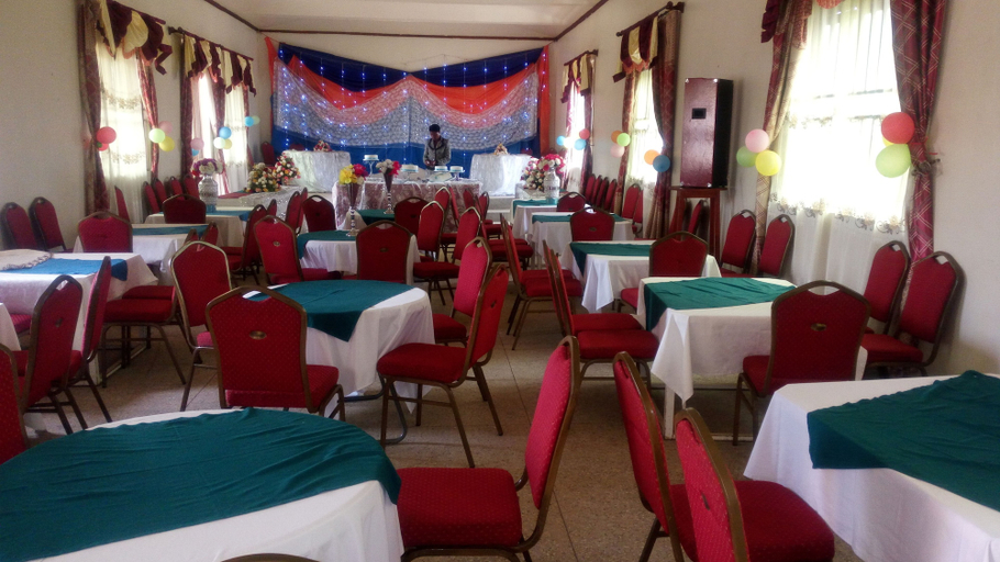 Food & Drinks 3, Crane Resort Hotel, Igara