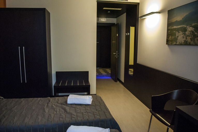 Bedroom 2, Vercelli Palace Hotel, Vercelli