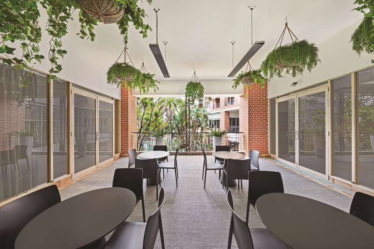 Food & Drinks 5, Adina Apartment Hotel Sydney Surry Hills, Sydney