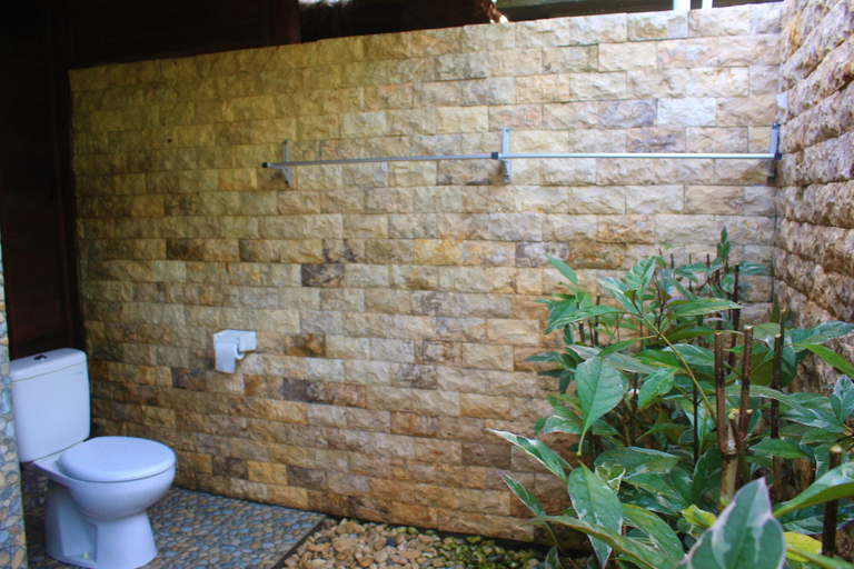Bathroom 4, Rigils Bungalow & Restaurant, Klungkung