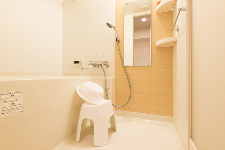 Bathroom 3, nedoco OSAKA SHINSAIBASHI (formerly: FORESTAY Shinsaibashi), Osaka