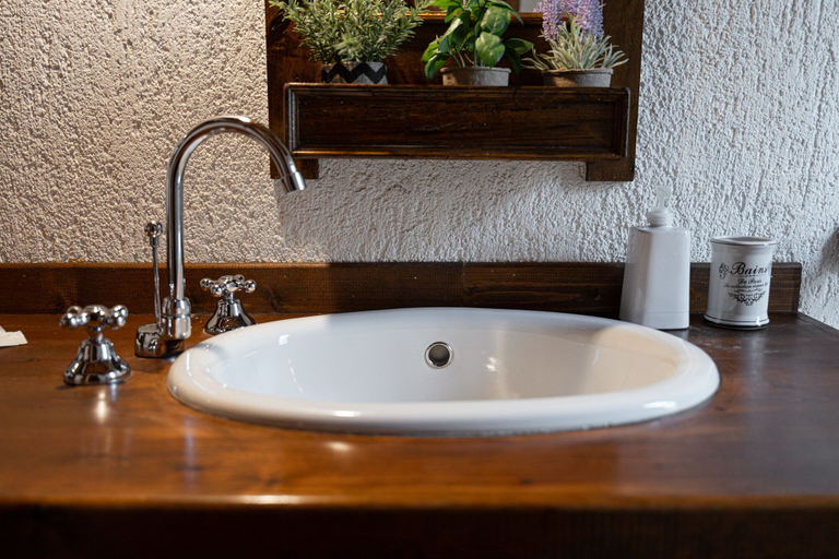 Bathroom 4, Arachova Wooden Chalet, Central Greece