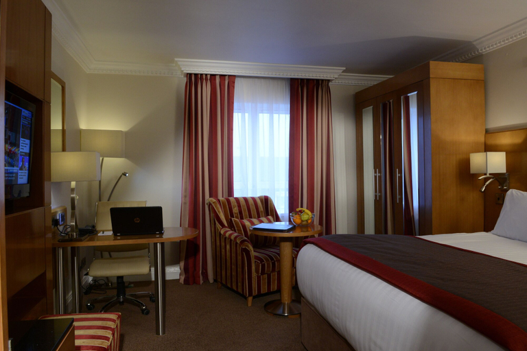 Bedroom 3, Clanree Hotel & Leisure Centre