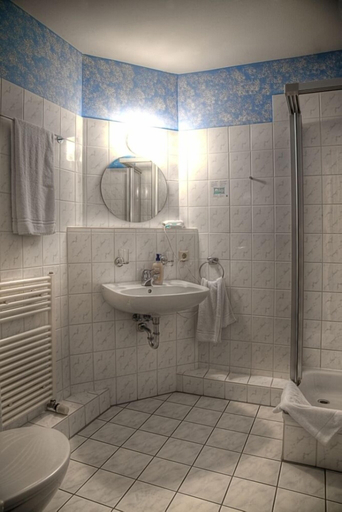 Bathroom 4, Wincent Hotel, Rhein-Neckar-Kreis