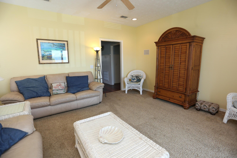 Others 5, The Shore House, Gulf