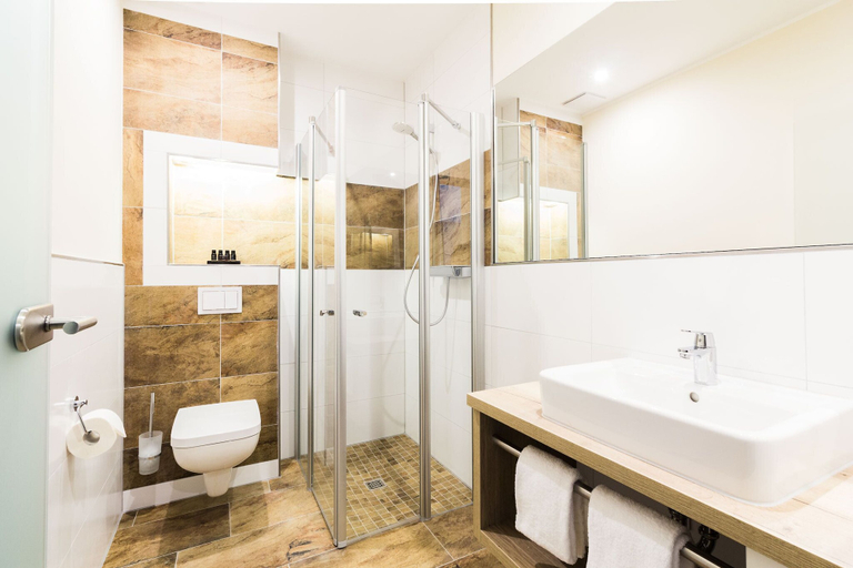 Bathroom 3, Sky Hotel Cloppenburg, Cloppenburg