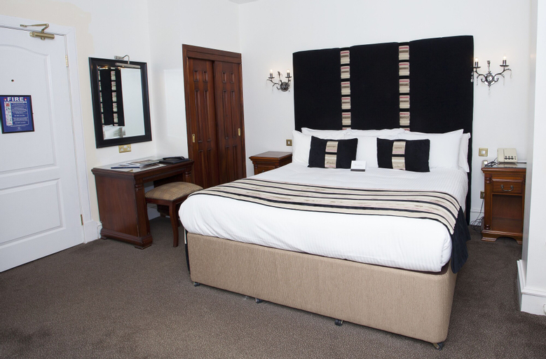Bedroom 3, Aberdeen Douglas Hotel, Aberdeen